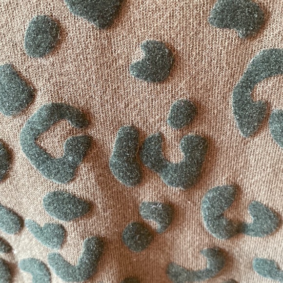 Army green leopard print sweatshirt - Picture 4 of 4